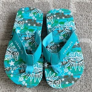 NWT Euro Cakewalk flip flops
